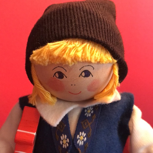 Vintage Butticki of Sweden Handmade Holding Red DalaHorse Toy - Picture 2 of 12